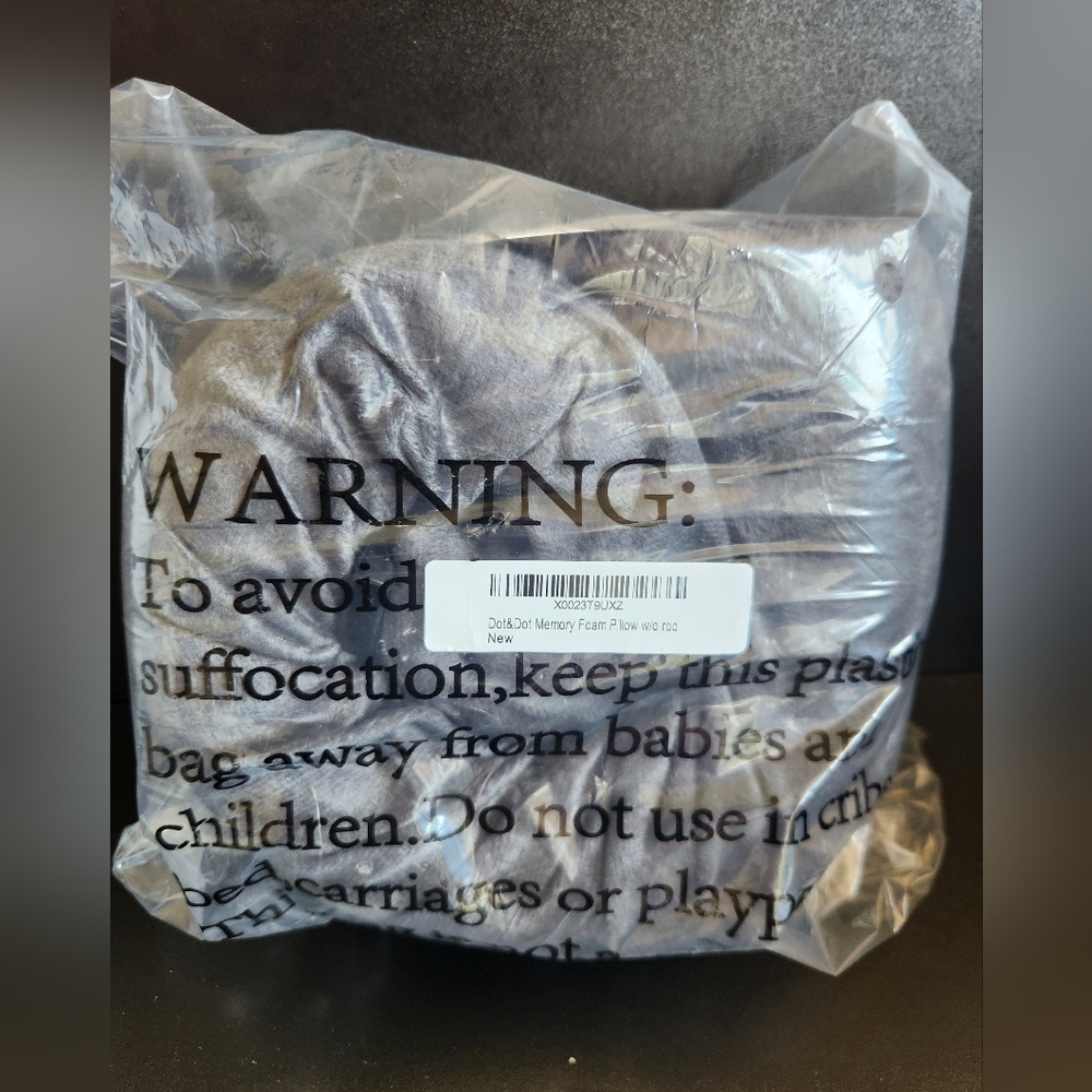 Travel Pillow - Gray Memory Foam Roll Up Travel Pillow BRAND NEW